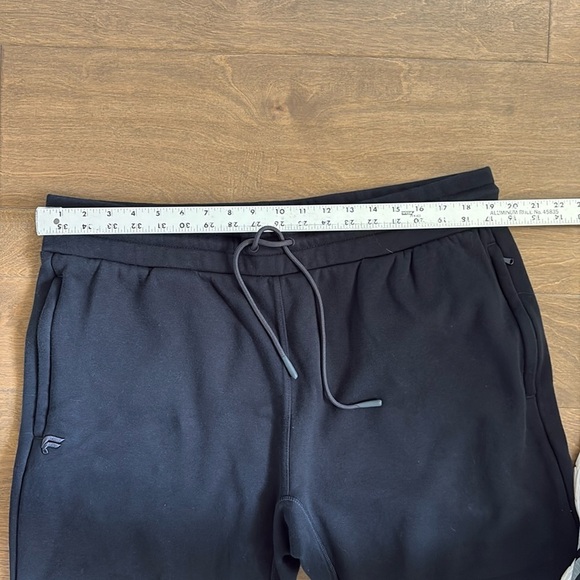 EUC Fabletics Men’s Joggers Fleece Interior Black Size XXL - Picture 5 of 6
